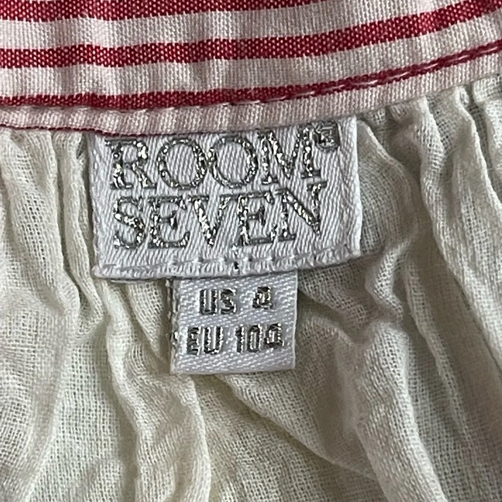 Room Seven - Picture 4 of 8
